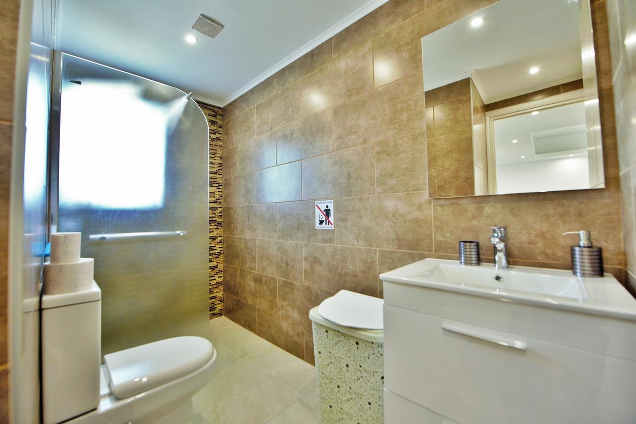 Athena Apartment Artemida  Exterior foto